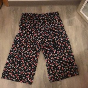 Paper bag waist tie floral crop pants